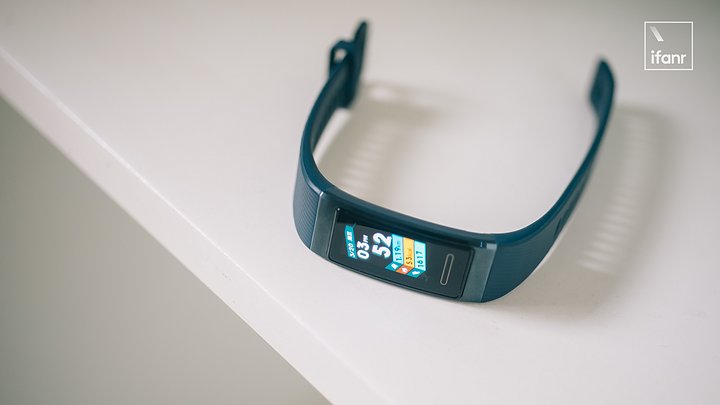 华为手环 3 pro 使用体验：它只想踏踏实实地做只好手环