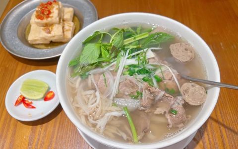 新晋粉面刺客偷袭打工人